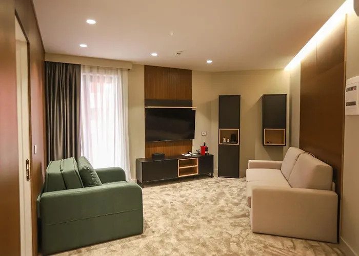 Hotel Urbanin & Tirana