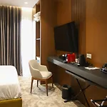 Hotel Urbanin & Tirana