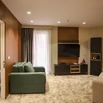 Urbanin & 4*