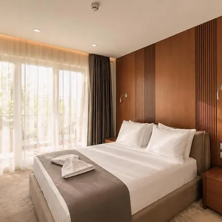 Hotel Urbanin & Tirana